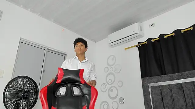 Maximiliano_Khalil's cam snapshot