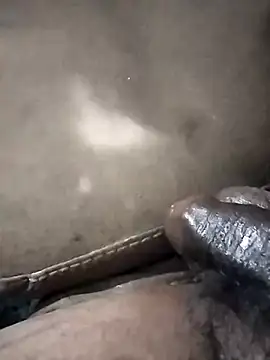 Curvy_Pounder's cam snapshot