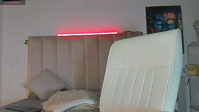 Emmy_Miller0's cam snapshot