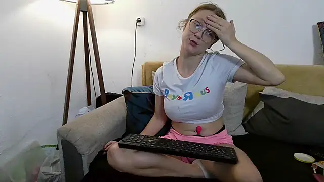 little-leni's cam snapshot