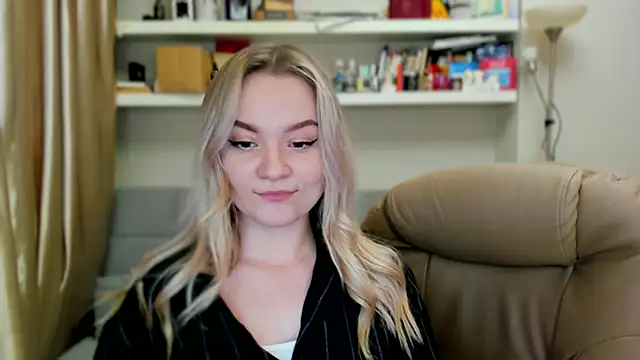 Kara_Smith_'s cam snapshot