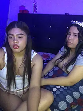 2moons_full_of_love's cam snapshot