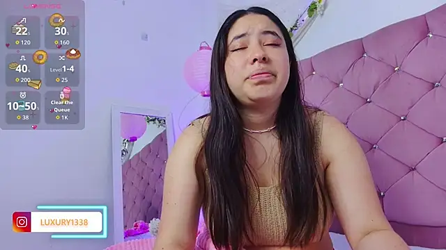 lauxury_'s cam snapshot