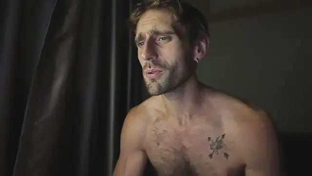 lukegunn live sex cam