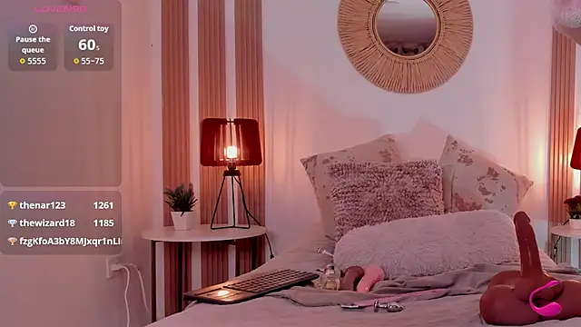 bella_arias's cam snapshot