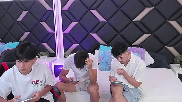 Spaceboys18's cam snapshot