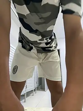 Daniel-900 live sex cam