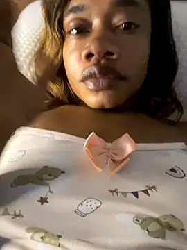 _yisela_'s cam snapshot