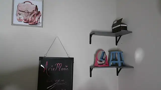 urdesire25's cam snapshot