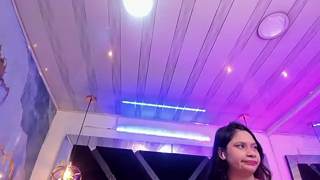 Mia-Baker4's cam snapshot