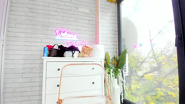 Britney_Charm_ live sex cam