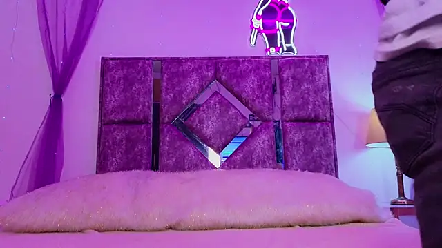 bella_nick19's cam snapshot