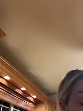 LittleMissEeve's cam snapshot