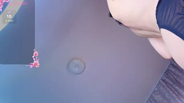 Lunara_Adamss's cam snapshot