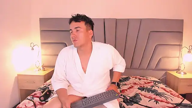 samy_carson_'s cam snapshot