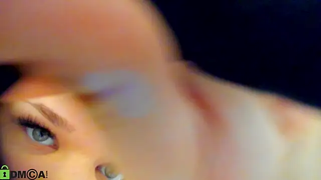 elle_one's cam snapshot