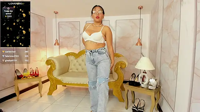 agatha_sluttylatina's cam snapshot