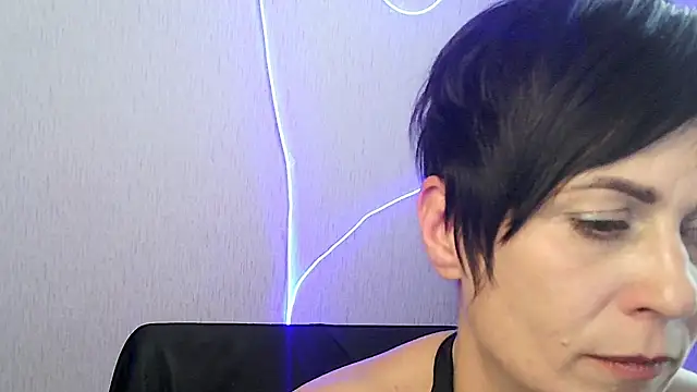 Ashley_Brookss's cam snapshot