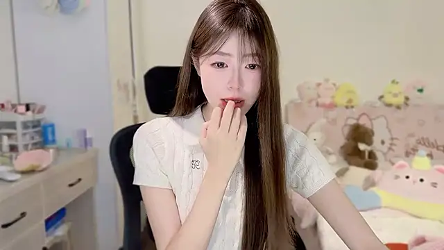 Onecutelittle's cam snapshot