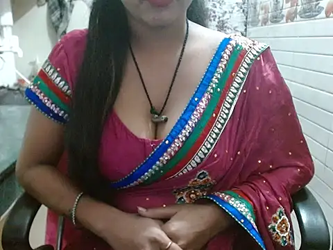 LovingPihu's cam snapshot