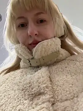 RonnieKiss live sex cam