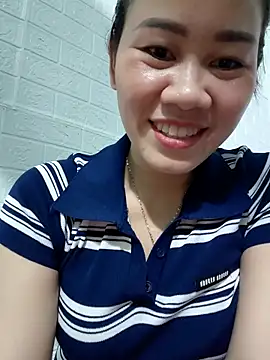 Singlemom69x's cam snapshot