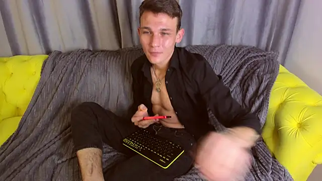 AdamGold01 live sex cam