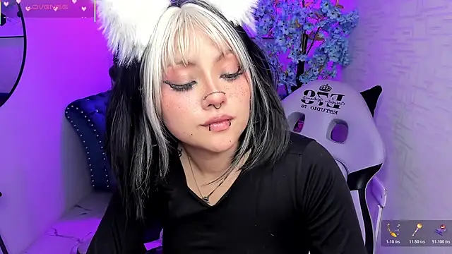 Theia_moon's cam snapshot