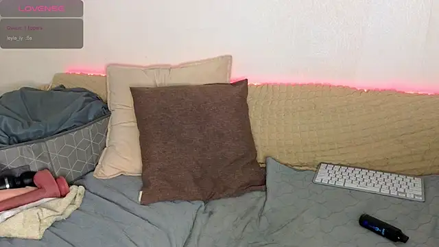 emilytrays's cam snapshot