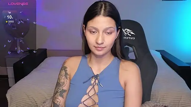 Nikol_Goldysss's cam snapshot