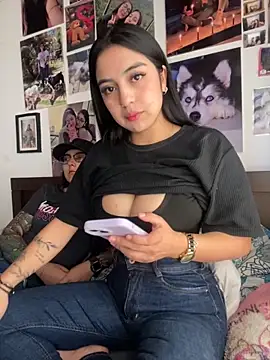 PamelaFtMia's cam snapshot