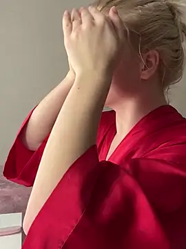 RinaBlondie's cam snapshot