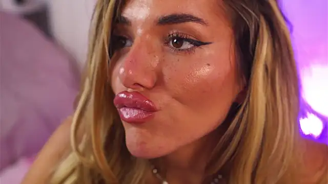 ClaraHazel's cam snapshot