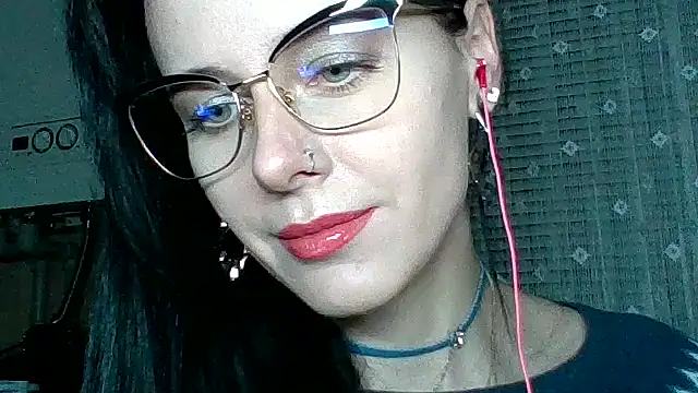 LuminousLady's cam snapshot