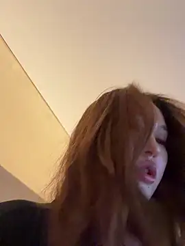 LisaNeverDie live sex cam