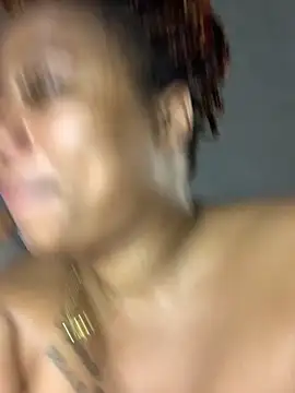 CurvyDesire1 live sex cam