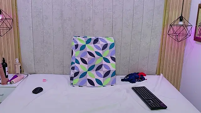 Kity_spiderr live sex cam