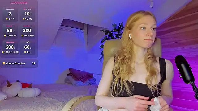 AuroraShoww live sex cam