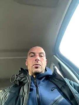 Rotteei1 live sex cam