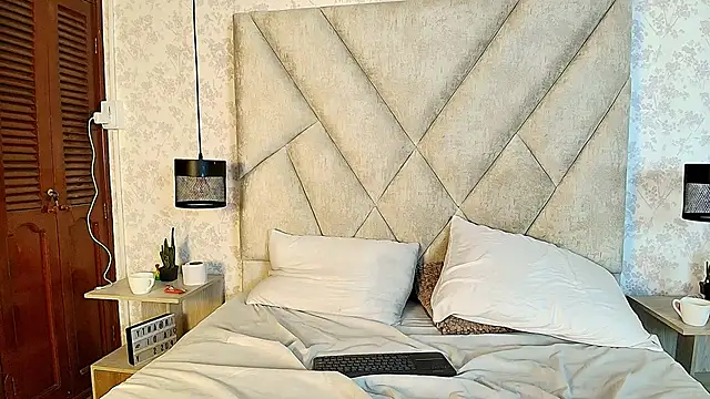 AmbarRaj's cam snapshot