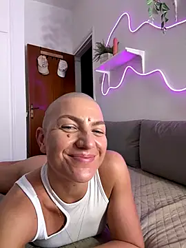 PaulinaSchubert1 live sex cam