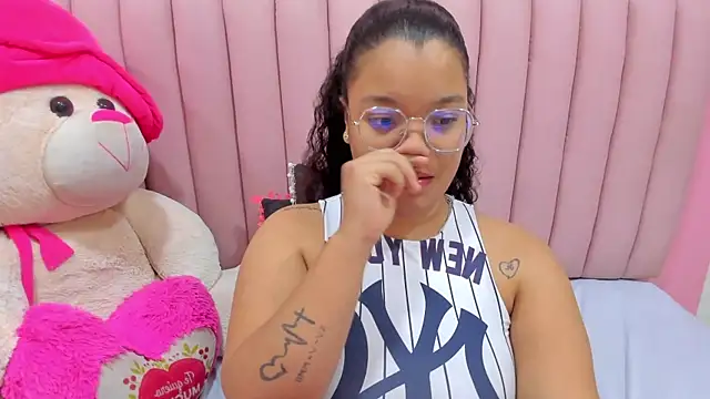 ISABELLA_020's cam snapshot