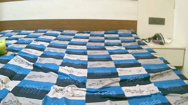 ragini_m_m_s's cam snapshot