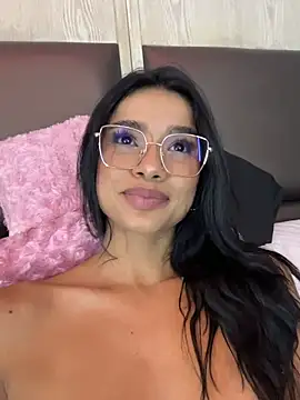 Bella_Smiith_'s cam snapshot