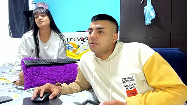 2ScarletandRyan8's cam snapshot