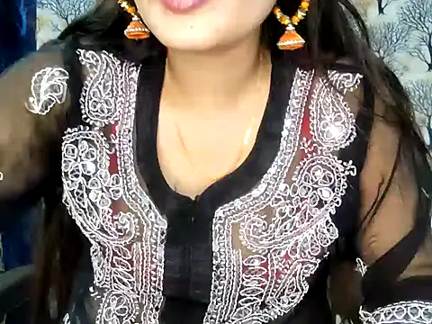 Aarvi_Arora's cam snapshot