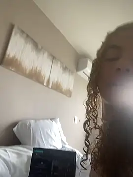 Bryna_'s cam snapshot