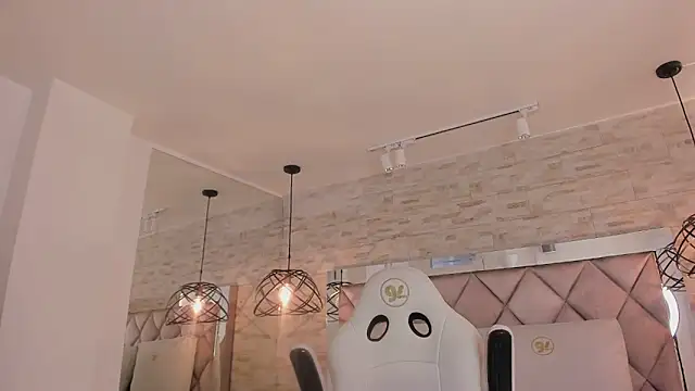 adara_scot's cam snapshot