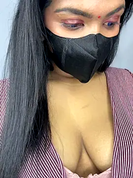 __Thenmozh__'s cam snapshot