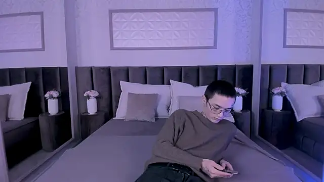 Ionarne live sex cam